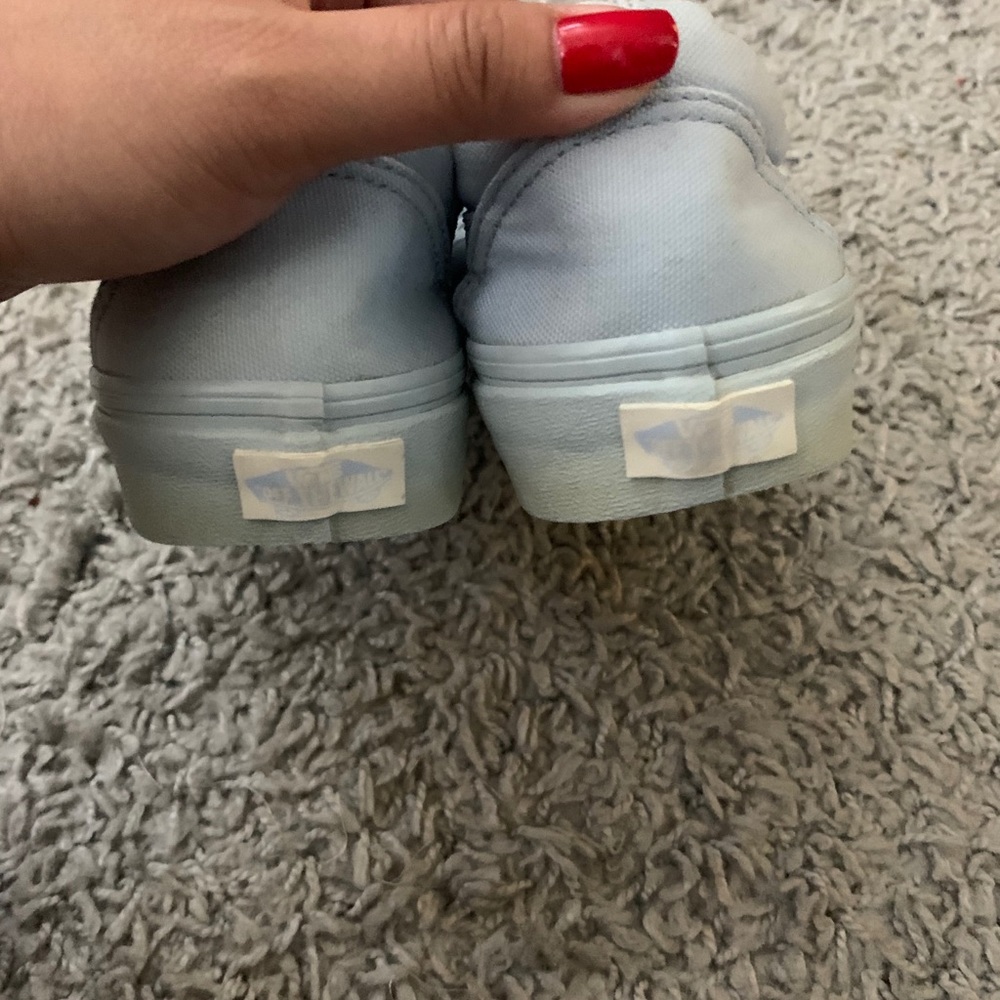 Vans - Picture 5 of 6